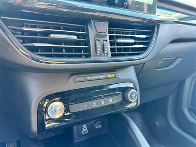 2025 Ford Escape Hybrid ST-Line   - Photo 16 - Costa Mesa, CA 92626