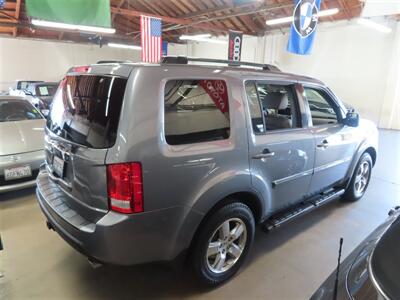 2011 Honda Pilot EX-L w/Navi   - Photo 3 - Costa Mesa, CA 92626