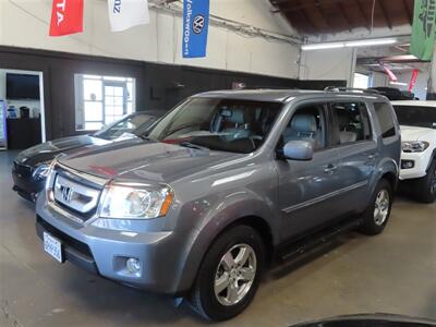 2011 Honda Pilot EX-L w/Navi   - Photo 1 - Costa Mesa, CA 92626