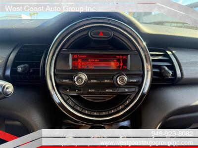 2015 MINI Hardtop 2 Door Cooper - Photo 18 - Costa Mesa, CA 92626