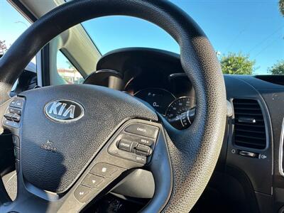 2017 Kia Forte5 LX   - Photo 18 - Costa Mesa, CA 92626