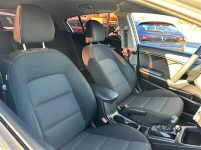 2017 Kia Forte5 LX   - Photo 9 - Costa Mesa, CA 92626