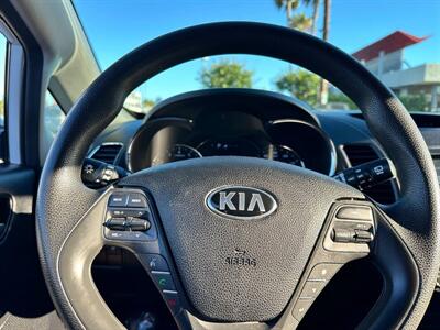 2017 Kia Forte5 LX   - Photo 19 - Costa Mesa, CA 92626