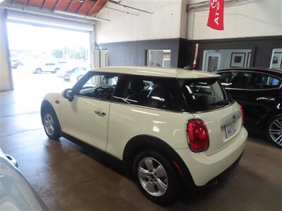 2014 MINI Hardtop Cooper   - Photo 4 - Costa Mesa, CA 92626