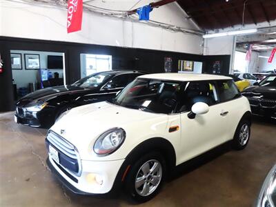 2014 MINI Hardtop Cooper   - Photo 1 - Costa Mesa, CA 92626