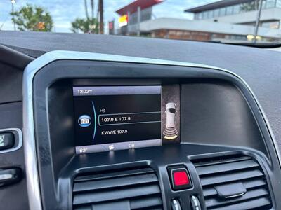 2013 Volvo XC60 3.2   - Photo 18 - Costa Mesa, CA 92626