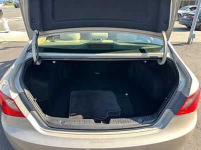 2011 Hyundai SONATA GLS   - Photo 17 - Costa Mesa, CA 92626