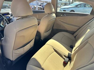 2011 Hyundai SONATA GLS   - Photo 11 - Costa Mesa, CA 92626
