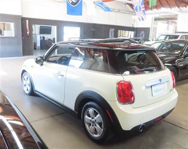 2014 MINI Hardtop Cooper   - Photo 4 - Costa Mesa, CA 92626