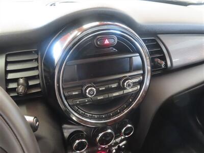 2014 MINI Hardtop Cooper   - Photo 14 - Costa Mesa, CA 92626