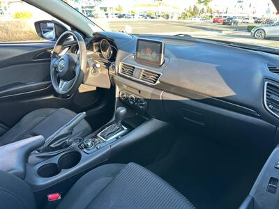 2016 Mazda MAZDA3 Sport GX   - Photo 7 - Costa Mesa, CA 92626