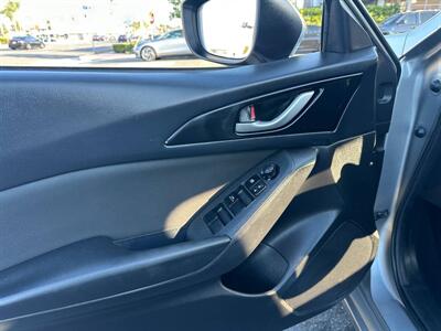 2016 Mazda MAZDA3 Sport GX   - Photo 14 - Costa Mesa, CA 92626