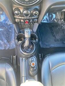 2017 MINI Hardtop 4 Door Cooper   - Photo 18 - Costa Mesa, CA 92626