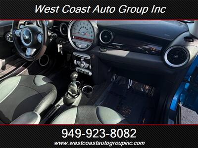 2010 MINI Cooper S   - Photo 9 - Costa Mesa, CA 92626