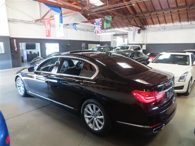 2018 BMW 740i   - Photo 4 - Costa Mesa, CA 92626