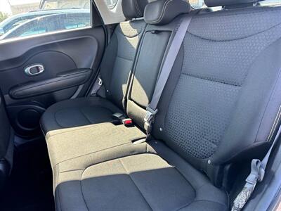 2015 Kia Soul +   - Photo 11 - Costa Mesa, CA 92626