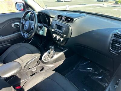 2015 Kia Soul +   - Photo 9 - Costa Mesa, CA 92626