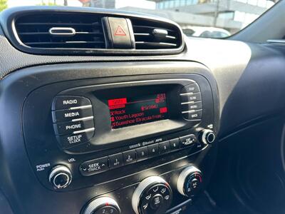 2015 Kia Soul +   - Photo 14 - Costa Mesa, CA 92626
