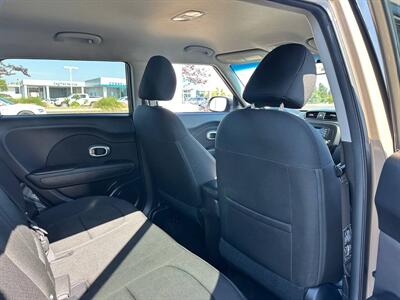 2015 Kia Soul +   - Photo 8 - Costa Mesa, CA 92626