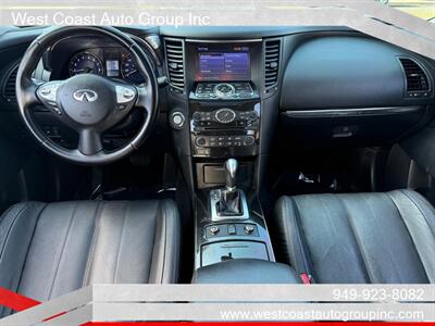 2015 INFINITI QX70 - Photo 7 - Costa Mesa, CA 92626