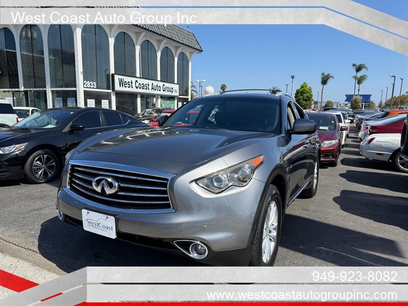 2015 INFINITI QX70  
