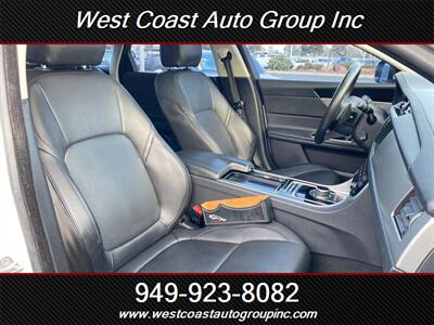 2017 Jaguar XF 35t   - Photo 11 - Costa Mesa, CA 92626