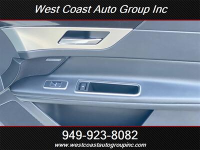 2017 Jaguar XF 35t   - Photo 16 - Costa Mesa, CA 92626