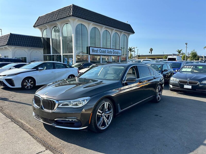 2016 BMW 750i  