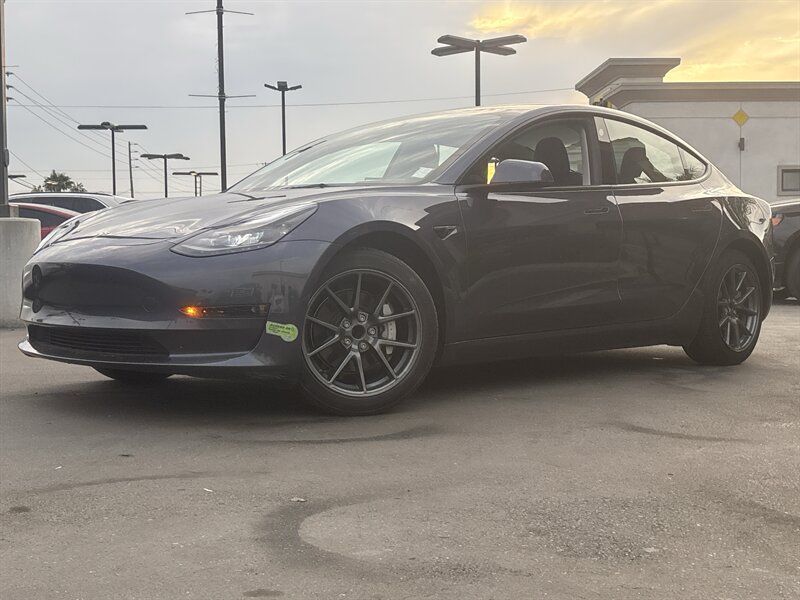 2023 Tesla Model 3's photo