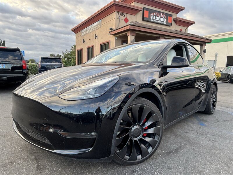 2022 Tesla Model Y Performance Dual Motor All-Wheel Drive's photo