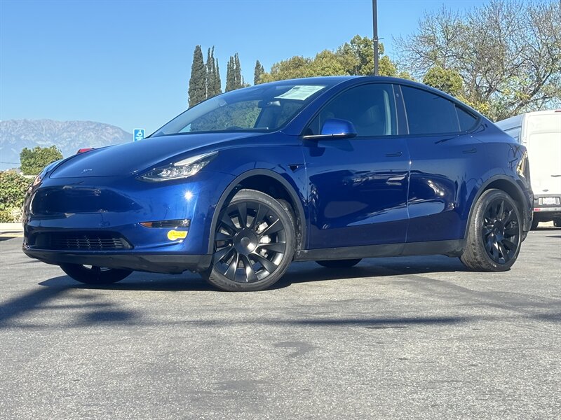 2022 Tesla Model Y Long Range's photo