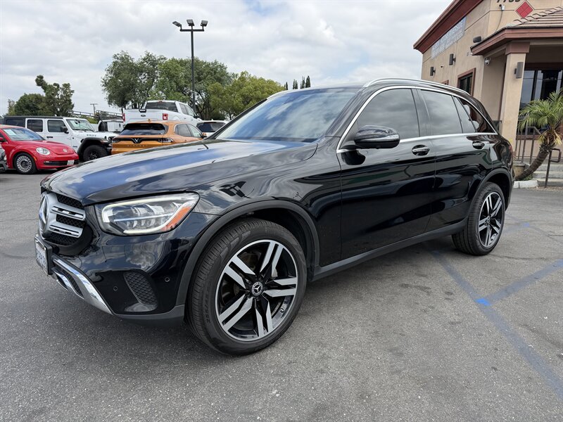 2021 Mercedes-Benz GLC GLC300 4MATIC's photo
