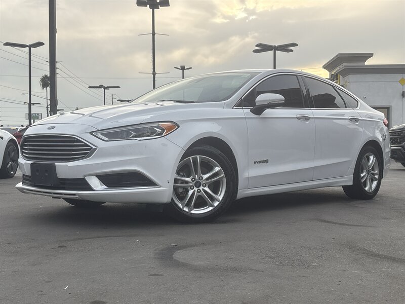 2018 Ford Fusion Hybrid SE's photo