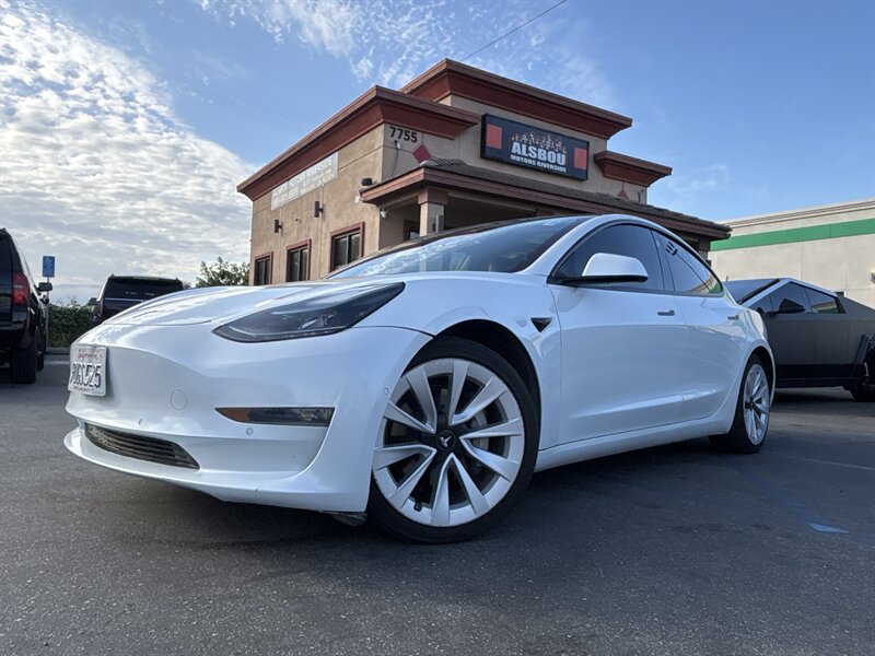 2022 Tesla Model 3's photo