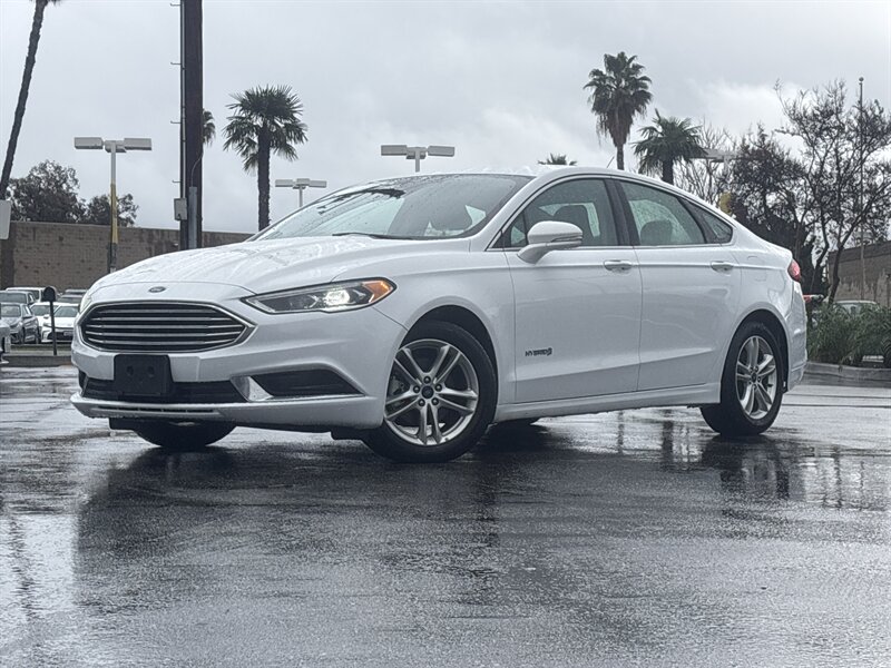 2018 Ford Fusion Hybrid SE's photo