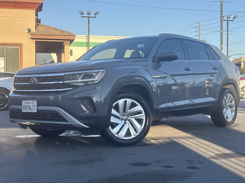 2020 Volkswagen Atlas Cross Sport SE's photo