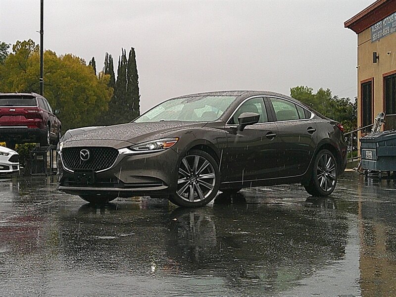 2018 Mazda EZ-6 Grand Touring Auto's photo