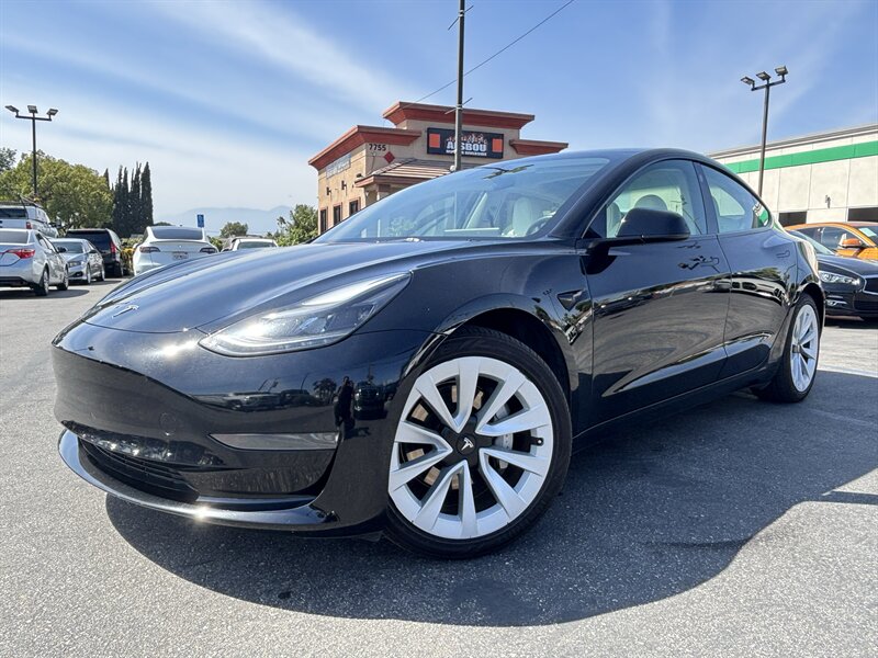 2023 Tesla Model 3 -'s photo