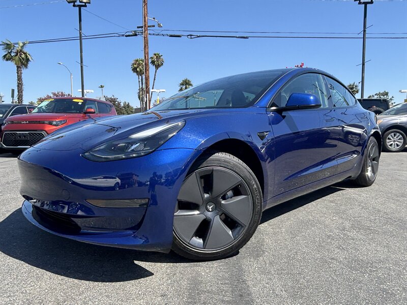 2023 Tesla Model 3 -'s photo