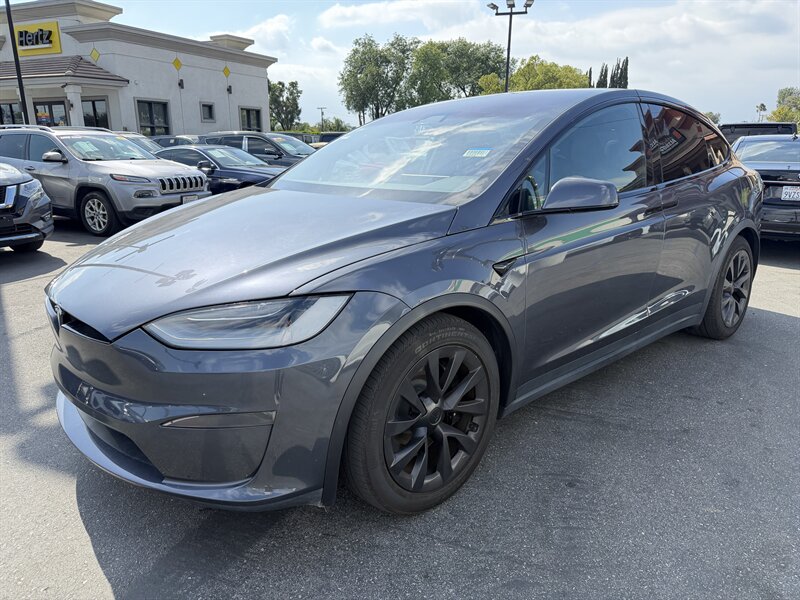 2022 Tesla Model X Long Range's photo