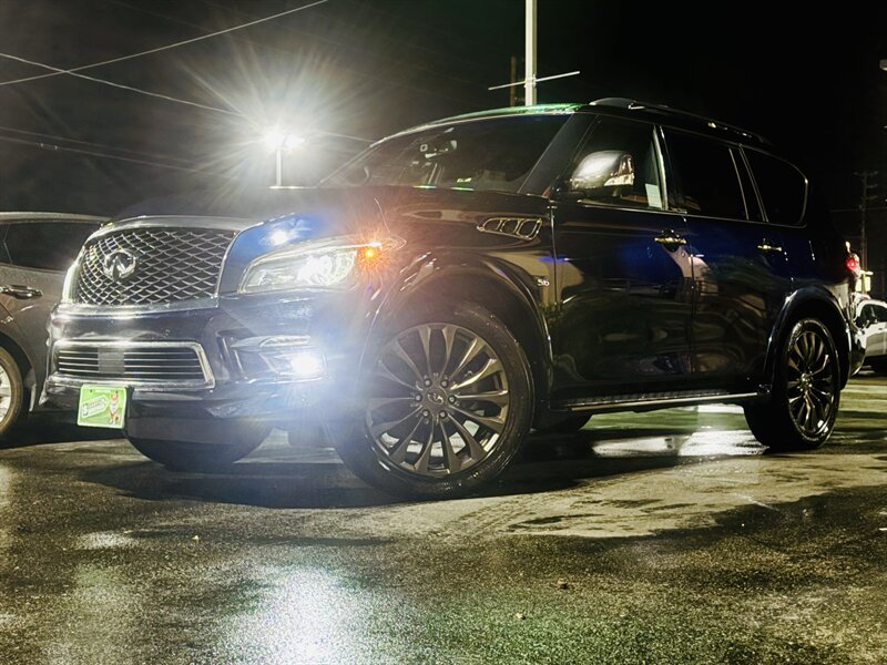 2017 INFINITI QX80's photo