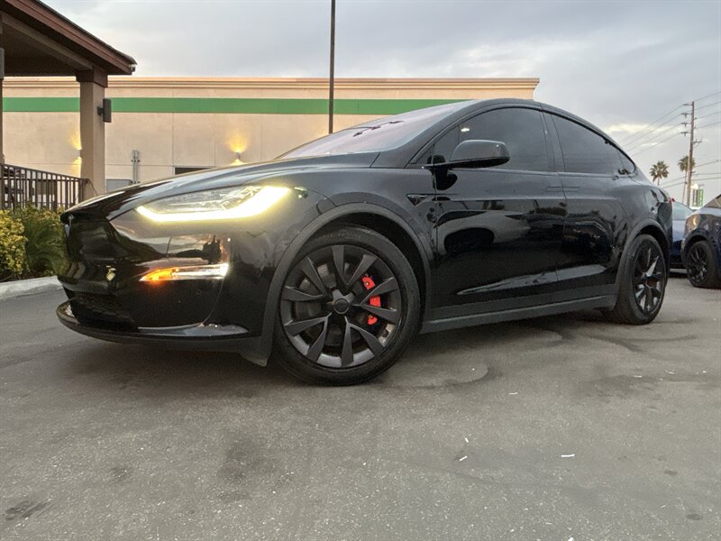 2022 Tesla Model X Long Range's photo