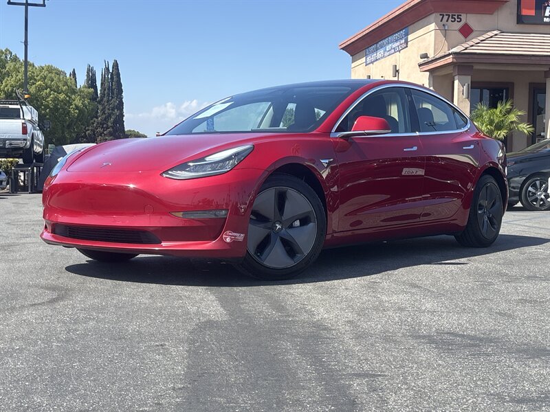 2018 Tesla Model 3 Long Range's photo