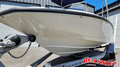 2013 Boston Whaler 180 Dauntless   - Photo 12 - Daytona Beach, FL 32176