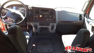 2013 Freightliner M2 Rollback   - Photo 2 - Daytona Beach, FL 32176