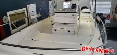 2015 Boston Whaler 210 Montauk   - Photo 26 - Daytona Beach, FL 32176