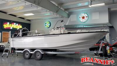 2015 Boston Whaler 210 Montauk  