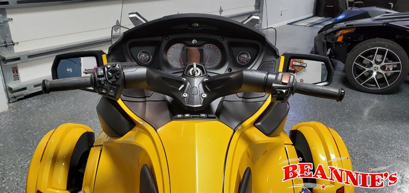 2013 Can-Am® Spyder® RS SM5