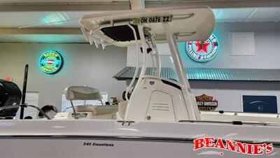 2018 Boston Whaler 240 Dauntless 60th Anniversary   - Photo 36 - Daytona Beach, FL 32176