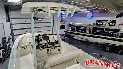 2018 Boston Whaler 240 Dauntless 60th Anniversary   - Photo 3 - Daytona Beach, FL 32176